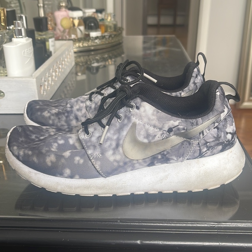 Nike Roches - Picture 4 of 9